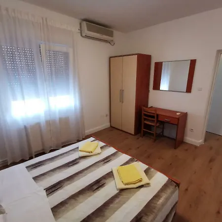 Sustic Daire Kastela