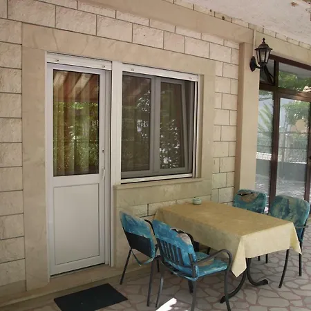 苏斯缇卡公寓酒店 公寓 Kaštela